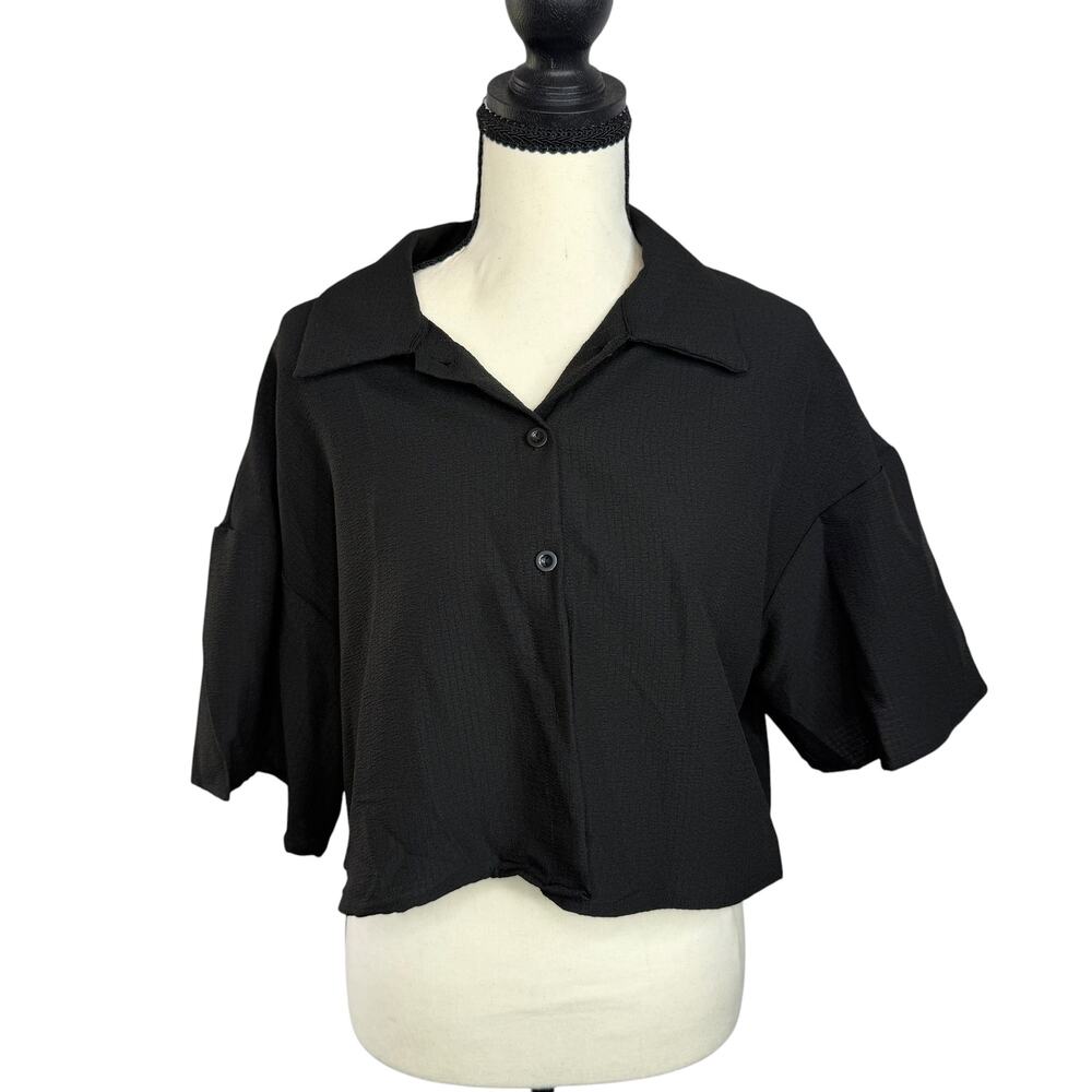 SHEIN Black Cropped Button Front Blouse M Collared Boxy Minimalist Top